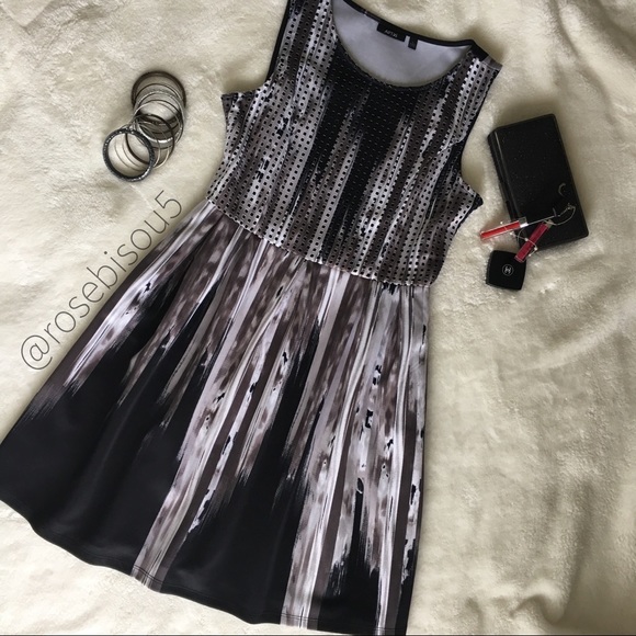 🖤🆕{APT.9} Waffle Cut Bodice Fit & Flare Dress - Picture 6 of 6